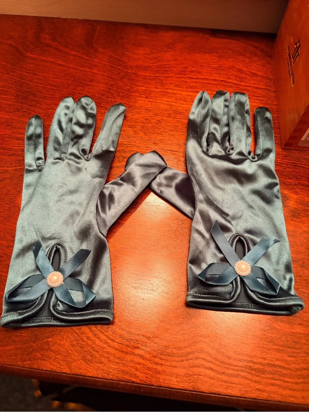 Elegant Teal Satin Wrist Gloves with Bow Accent